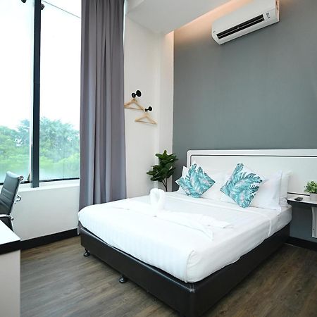 Swing & Pillows - Kota Kemuning Selangor Shah Alam Luaran gambar